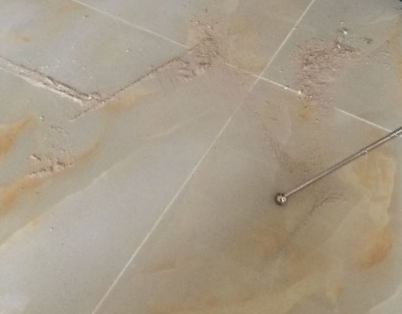 宾阳瓷砖空鼓维修公司分享粘合剂选择不当在瓷砖铺贴过程中可能导致以下问题